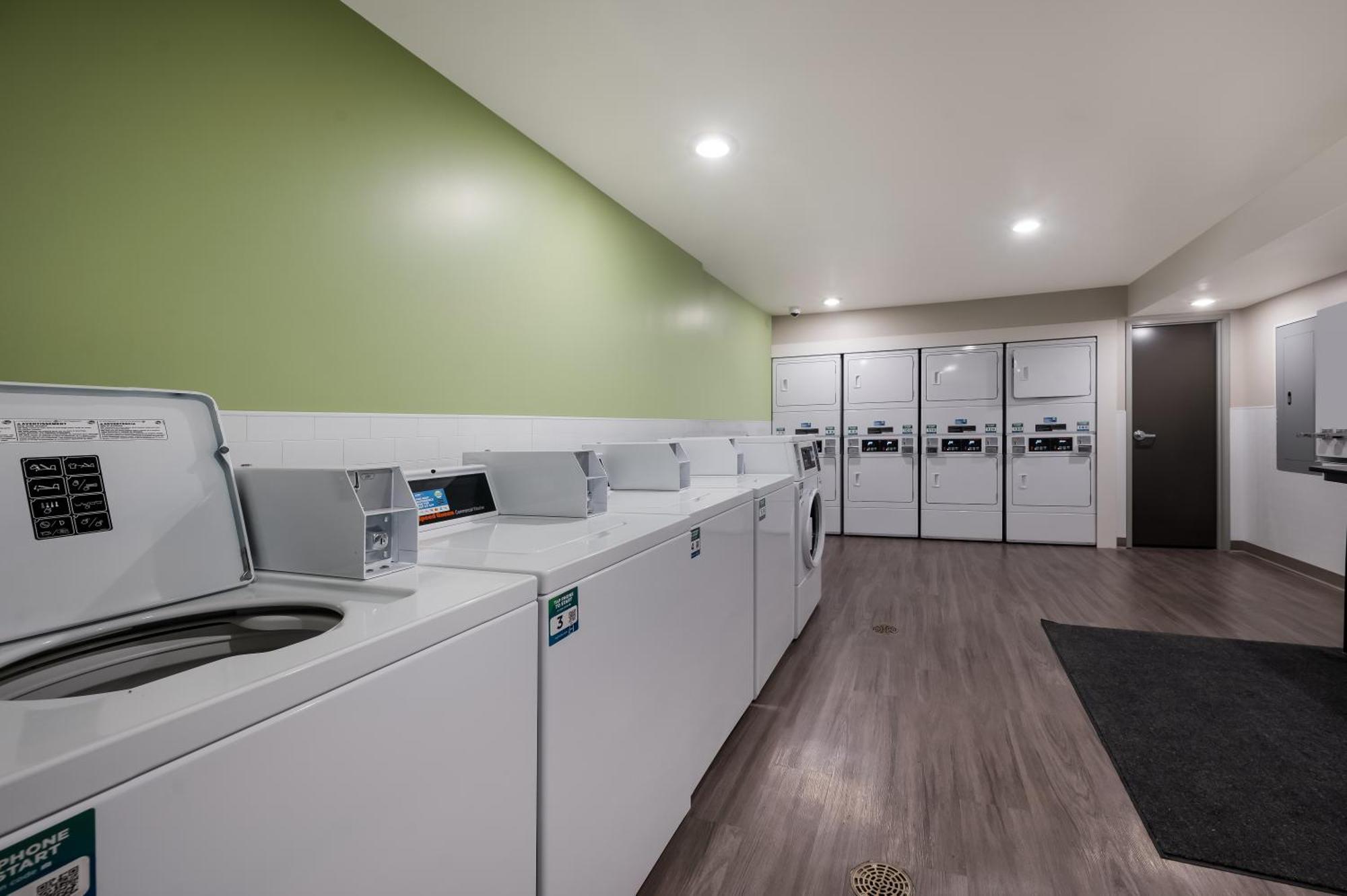 Woodspring Suites Charlotte Airport Экстерьер фото